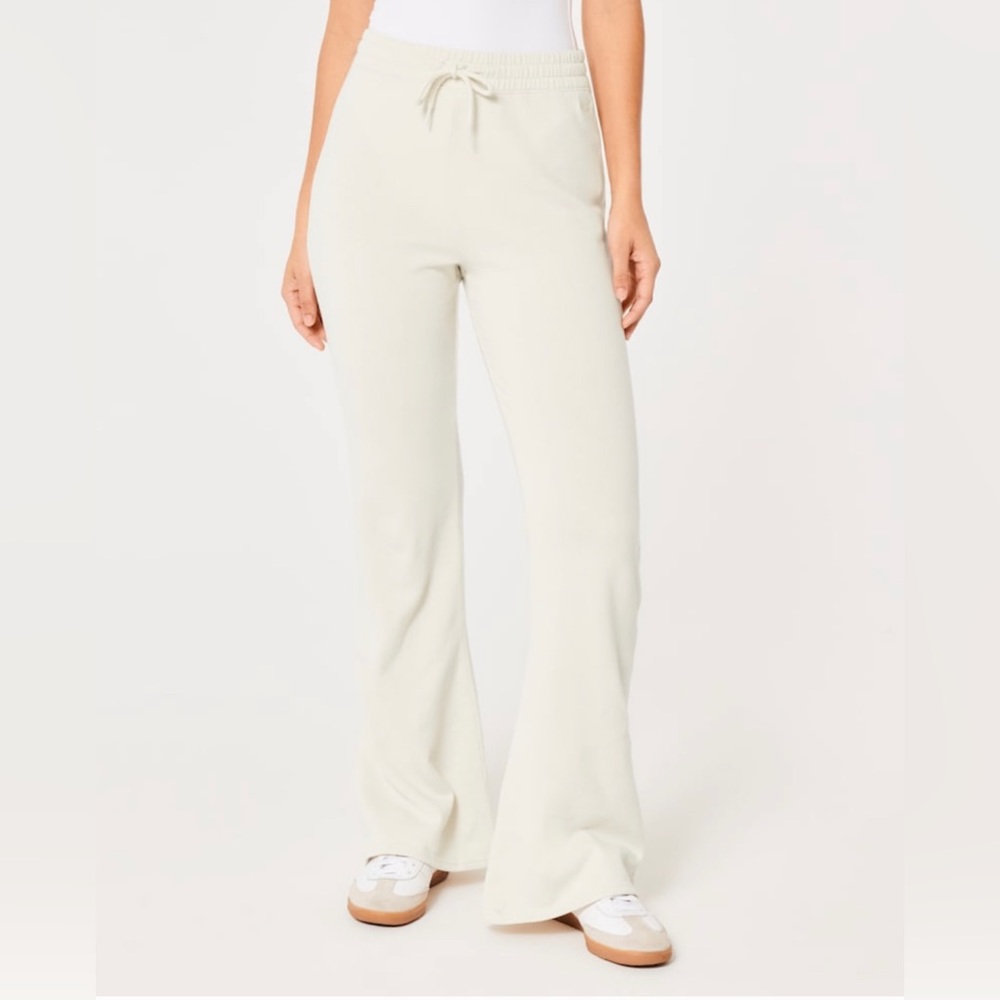 High- Rise Fleece Flared Pants